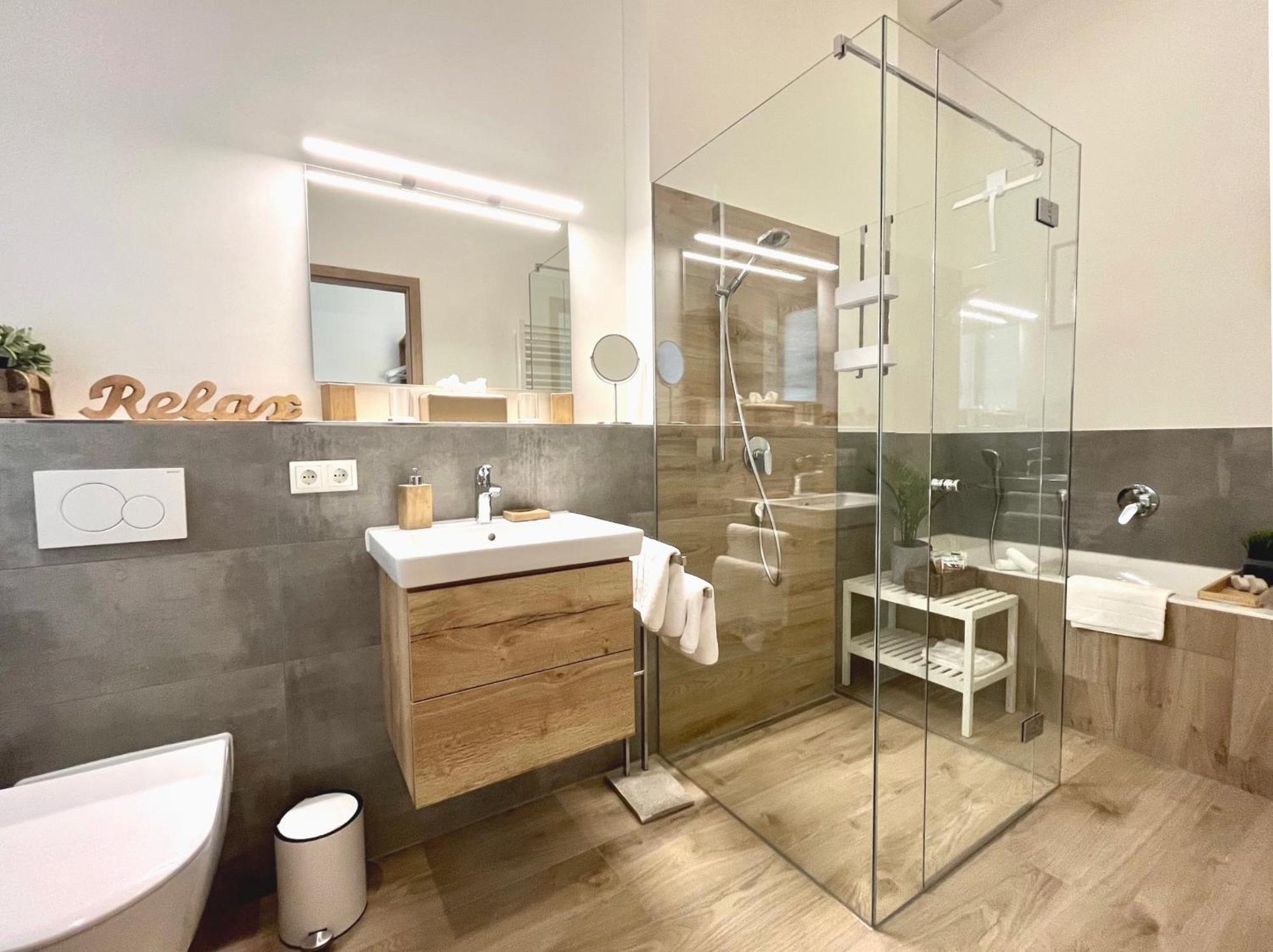 Palais Karl-Theodor Appartement Rotta Kamer foto